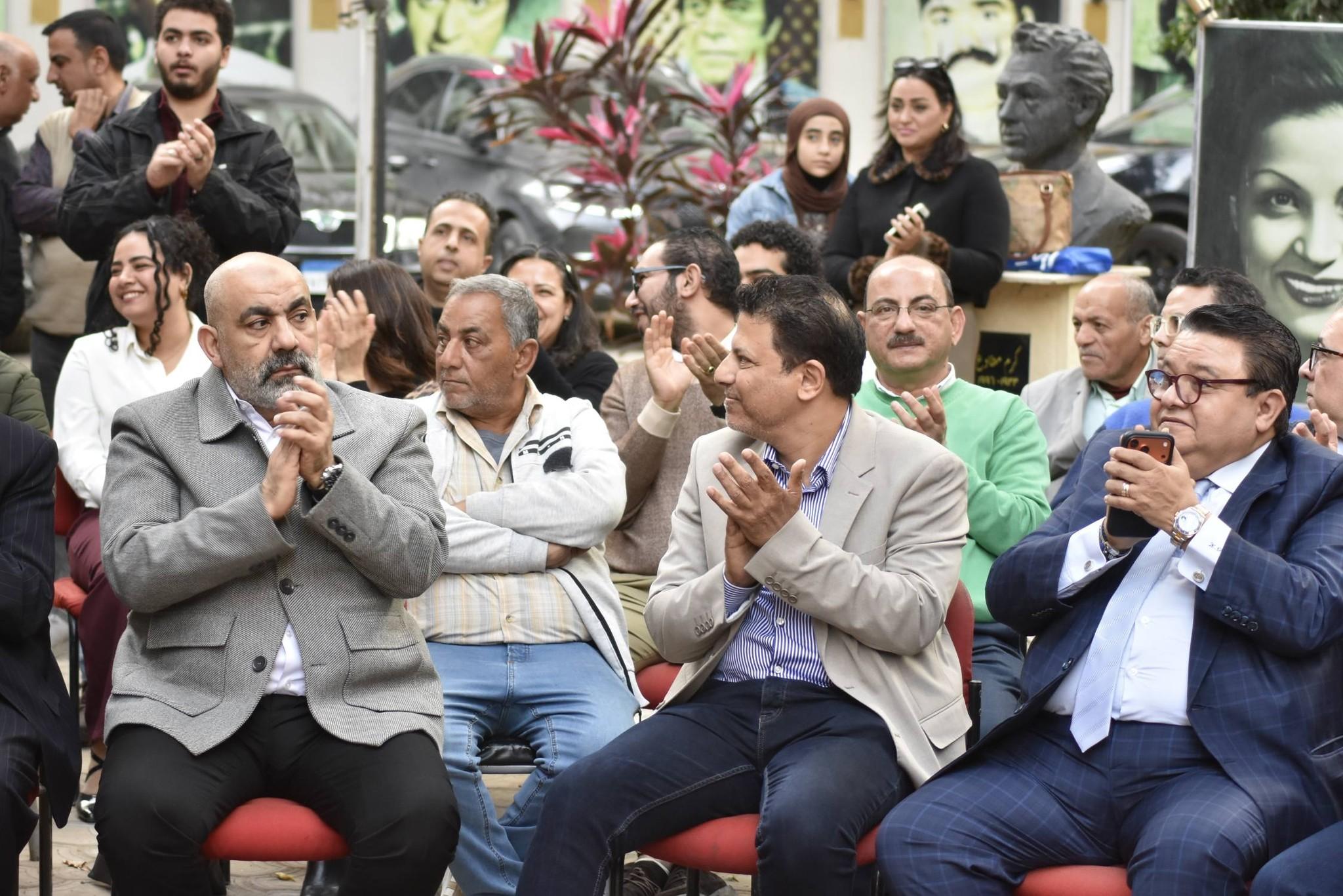 الاحتفال باليوم العالمي للمسرح