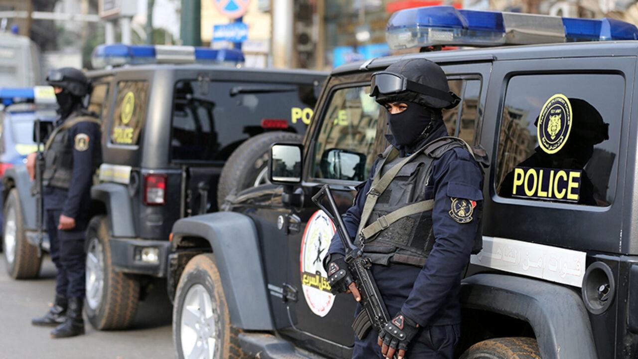 كشف ملابسات منشور متداول يتضمن انتحار سائق أعلى كوبري بالقاهرة