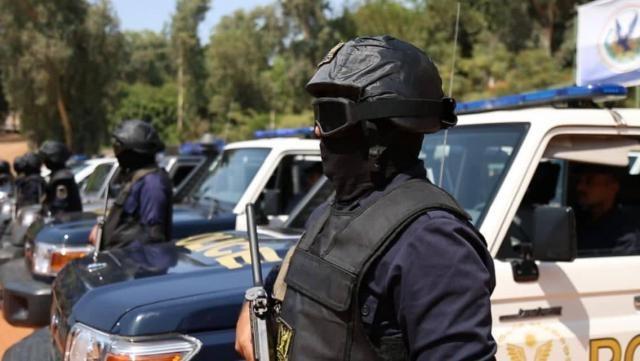 حادث مروع في القاهرة: وفاة طفلة وإصابة والدتها بعد اصطدام أتوبيس بدراجة نارية