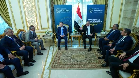 مسؤولو يونايتد إنرجي يشيدون بمناخ الاستثمار الحالي في مصر ويؤكدون على خطط التوسع
