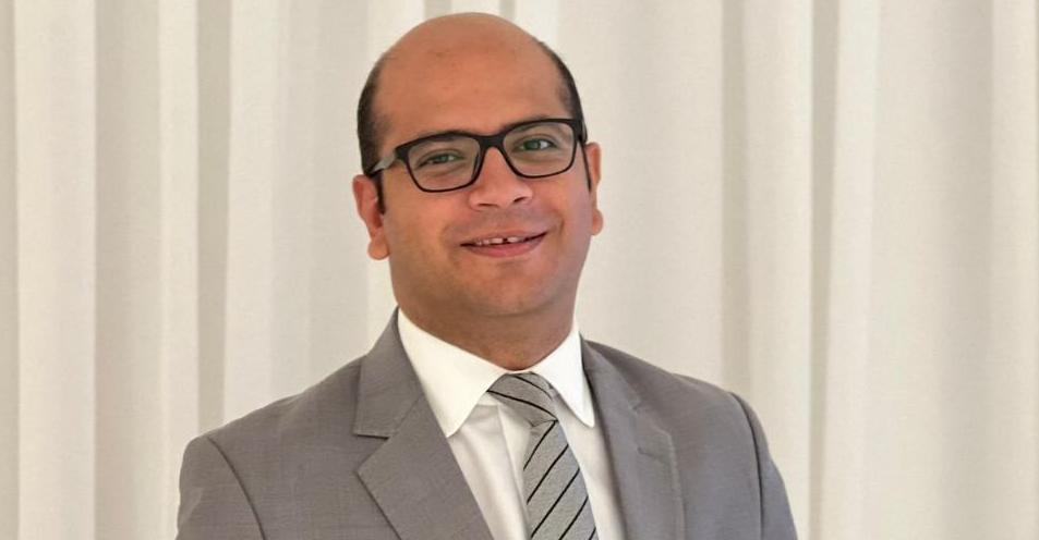 أستاذ اقتصاد: إغلاق مضيق هرمز صدمة مزدوجة.. الأولى في ارتفاع أسعار النفط والثانية اضطراب سلاسل الإمداد