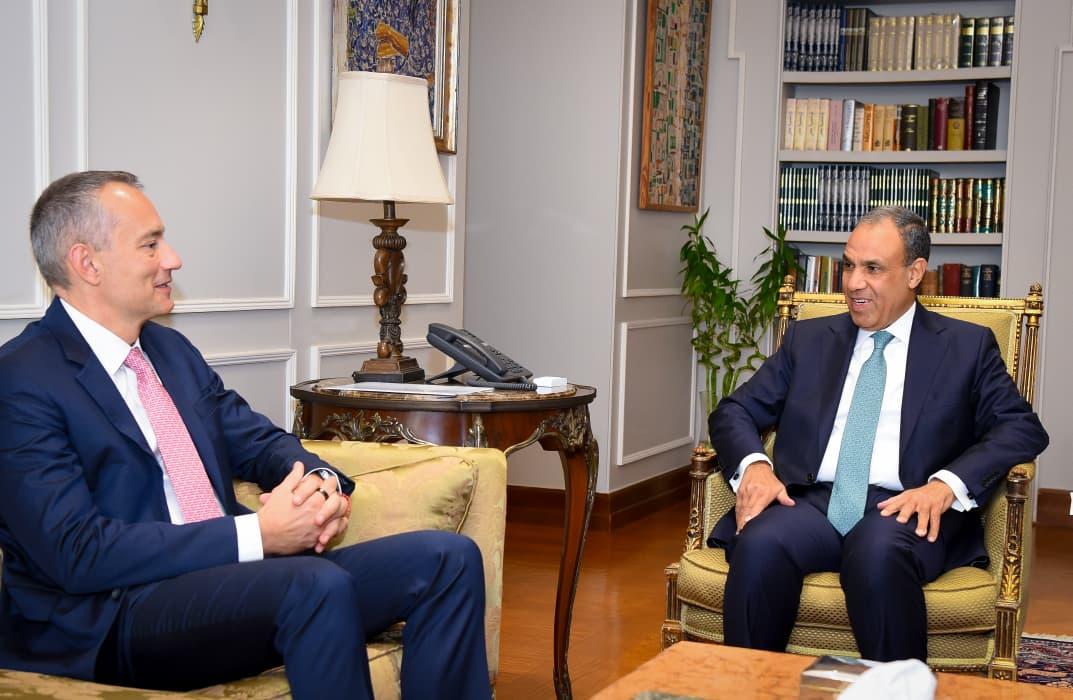 وزير الخارجية يبحث مع الممثل الأعلى لغزة تنفيذ المرحلة الثانية من خطة ترامب