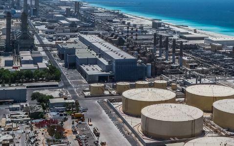 فورين بوليسي: استهداف محطات التحلية يهدد الخليج وإيران بحرب العطش