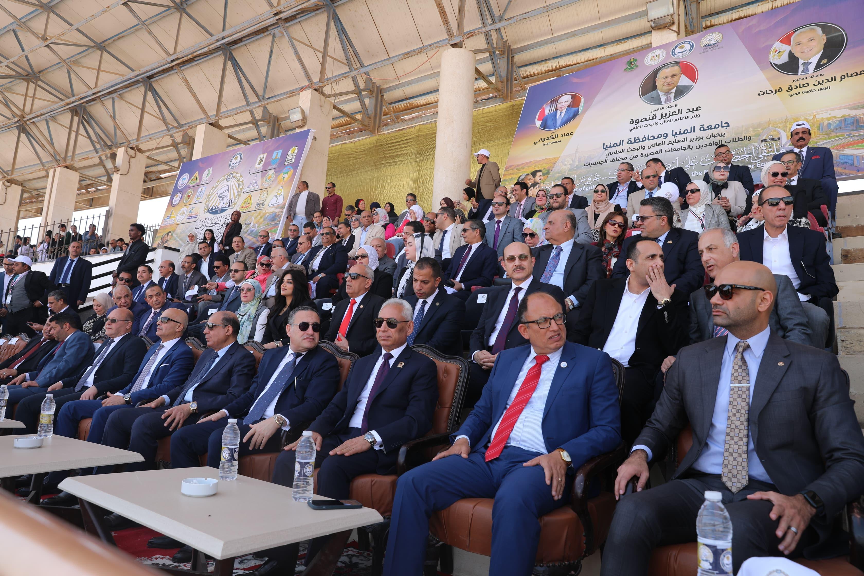 وزير التعليم العالي يؤكد أولوية تعزيز التعددية الثقافية في الجامعات المصرية
