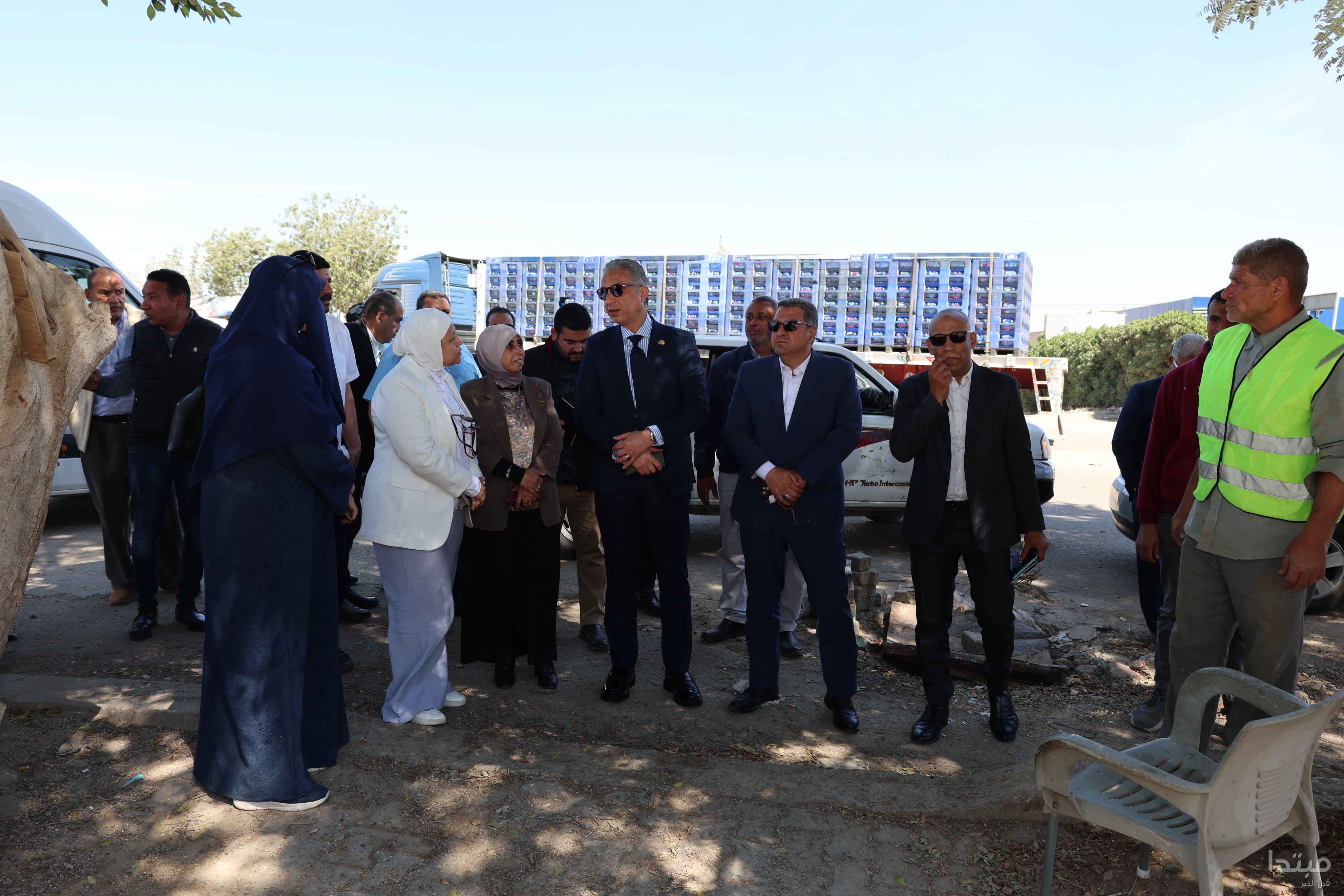 محافظ الجيزة يتفقد أعمال رصف 4 شوارع رئيسية بالمنطقة الصناعية لتحسين البنية التحتية