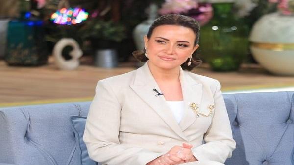 ريهام عبدالغفور تكشف سرًا أخفته 40 عامًا عن طفولتها في فيديو مؤثر