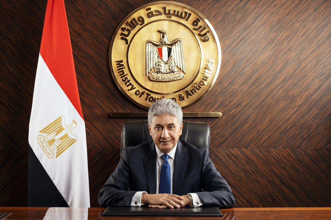 وزير السياحة يهنئ البابا تواضروس بعيد القيامة المجيد ويؤكد على التعاون المشترك