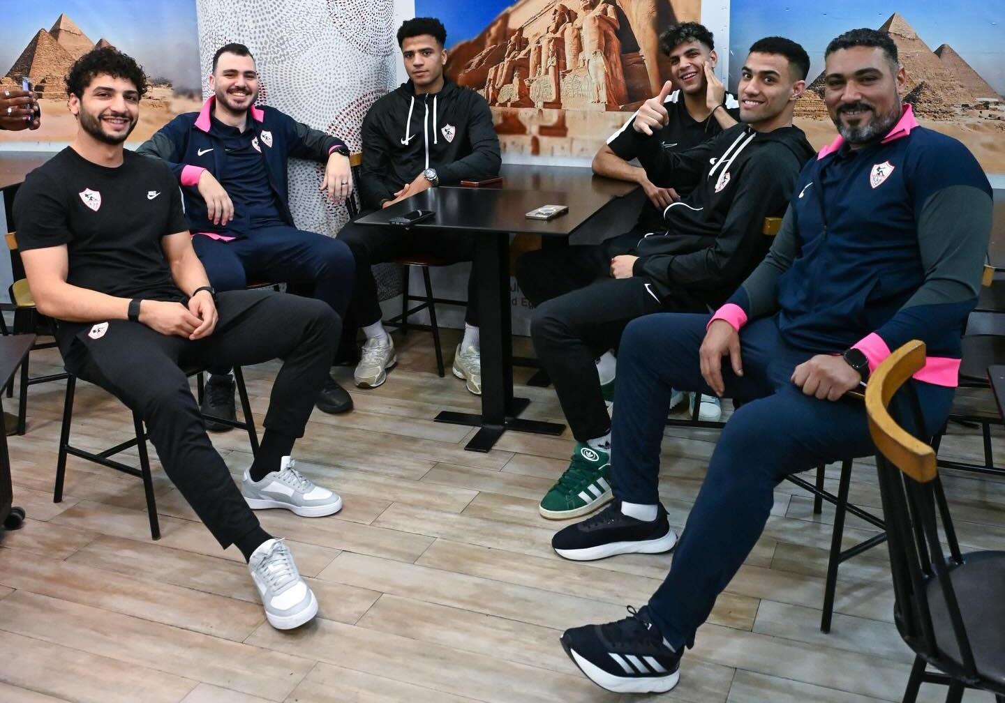 بعثة نادي الزمالك تعود إلى القاهرة بعد تحقيق فوز قوي على شباب بلوزداد الجزائري