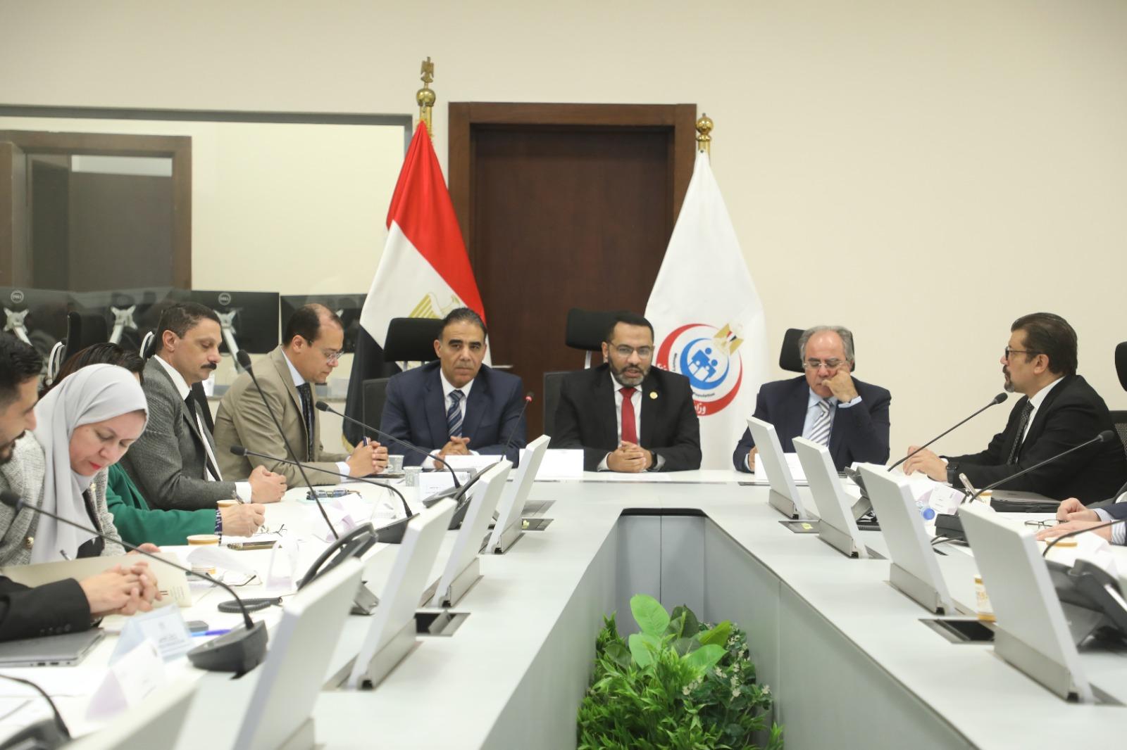 عبد الغفار يؤكد على استكمال مبادرات صحة المرأة في اجتماع اللجنة الرئاسية