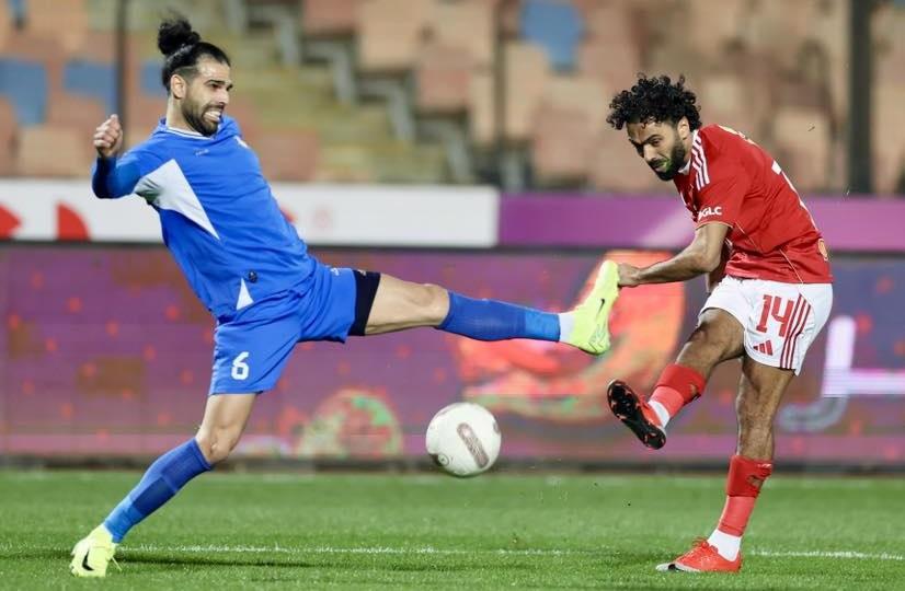 بث مباشر لمشاهدة الشوط الثاني من مباراة الأهلي ضد سموحة في الدوري المصري