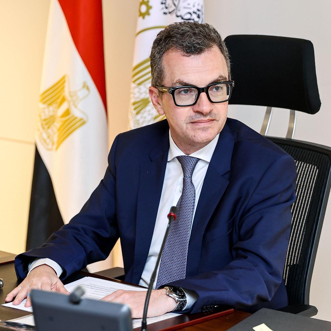 وزير التخطيط يحذر من التقارير التشخيصية الصادرة عن البنك الدولي