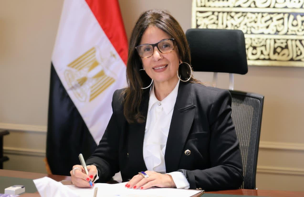 وزيرة الثقافة تهنئ رمزي يسى ووسام فارس لمنحهما وسام الفنون والآداب من فرنسا