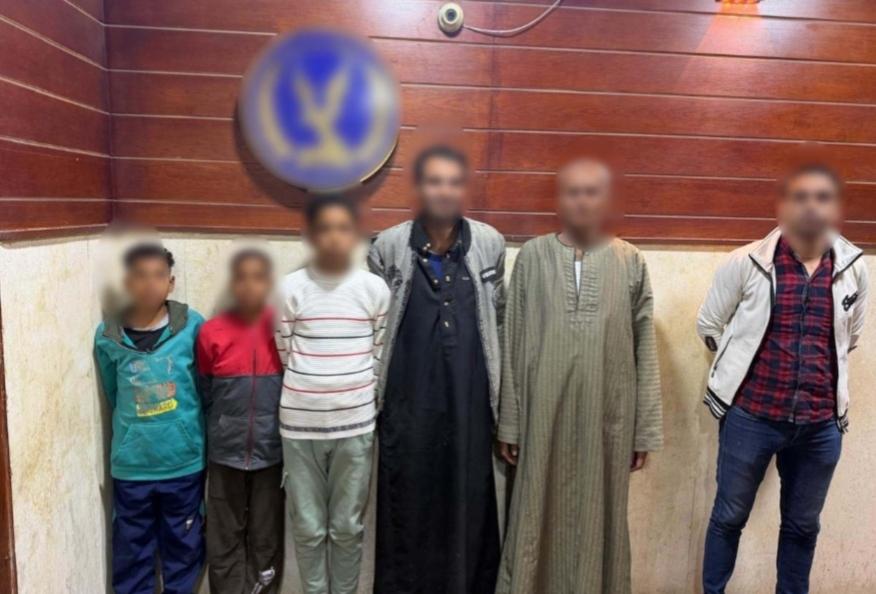 ضبط 5 أشخاص في الجيزة بتهمة المقامرة والترويج عبر السوشيال ميديا