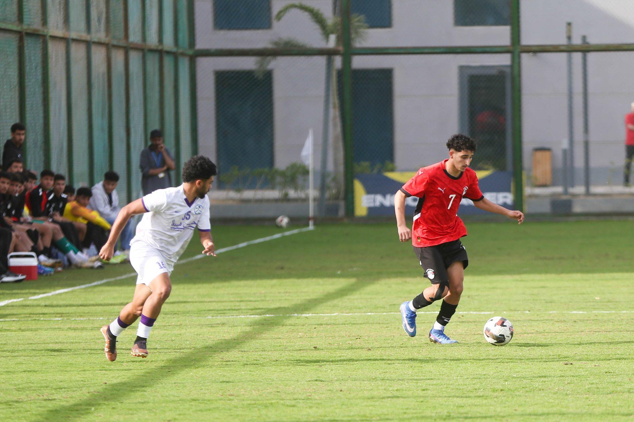 منتخب الناشئين يهزم جينيس