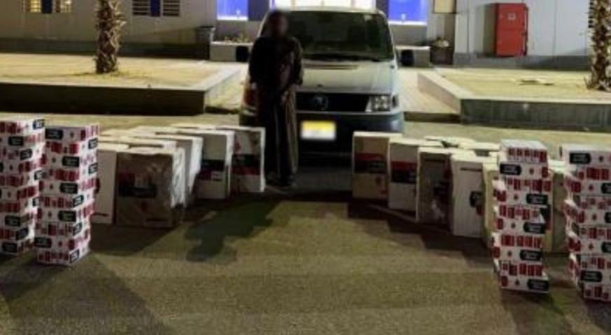 ضبط عاطل وبحوزته 12 ألف عبوة سجائر مجهولة المصدر في حملة أمنية