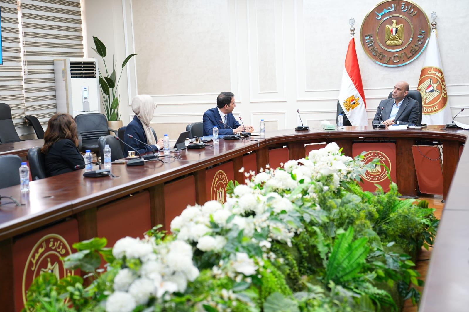 وزير العمل المصري يعلن عن خطة طموحة لتأهيل العمالة المصرية دولياً
