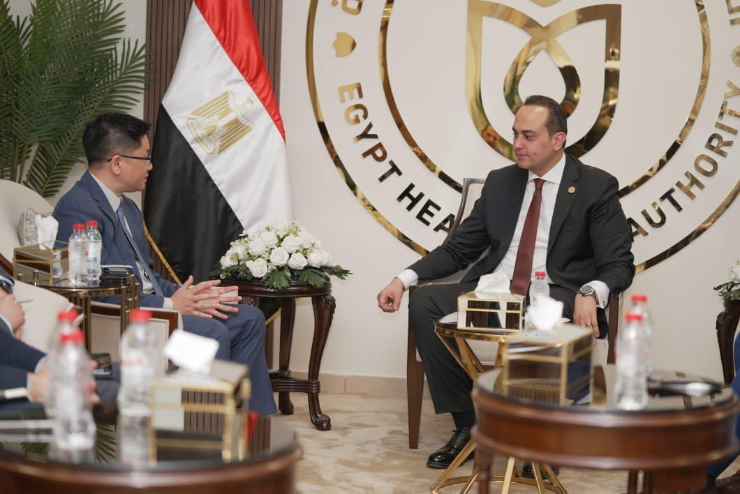 السكبي يبحث مع مايندراي وكيميت دمج تطبيقات الذكاء الاصطناعي في الخدمات الصحية