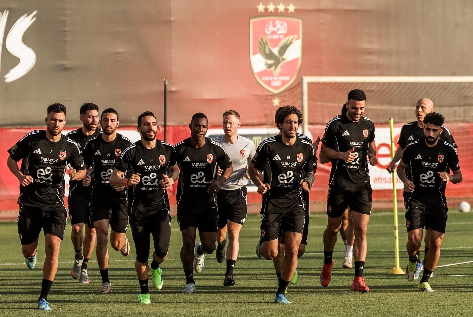 مران الأهلي: كريم فؤاد يبدأ المشاركة تدريجياً في التدريبات الجماعية