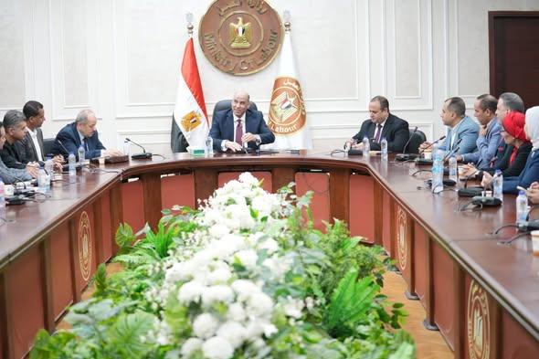 وزير العمل: الإعلام الواعي شريك أساسي في مواجهة التحديات الاقتصادية والاجتماعية