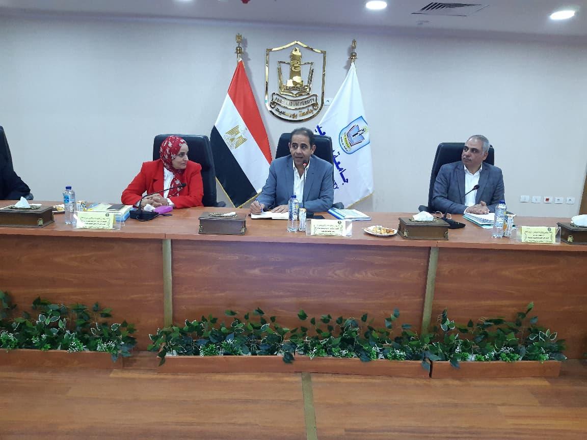 رئيس جامعة بورسعيد: حققنا تقدما ملحوظا في التصنيفات العالمية