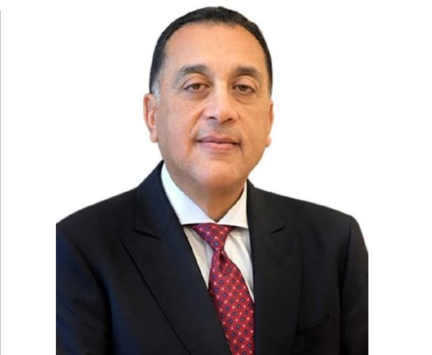 مدبولي مهنئًا العمال: نعاهدكم على تحقيق المستهدفات