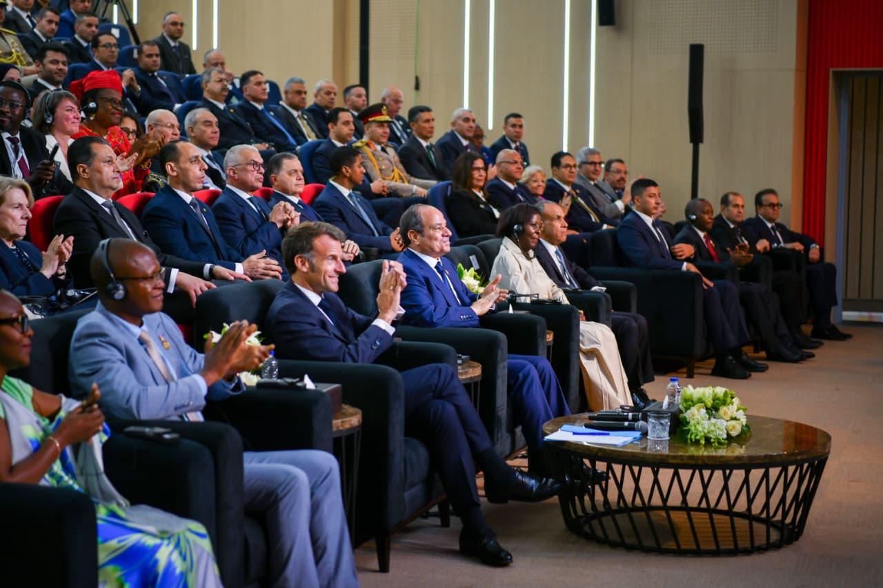 السيسي يستقبل ماكرون في الإسكندرية لافتتاح جامعة سنجور