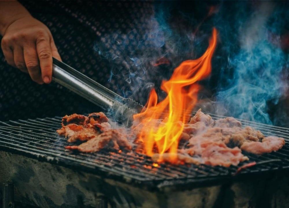 شواء اللحم