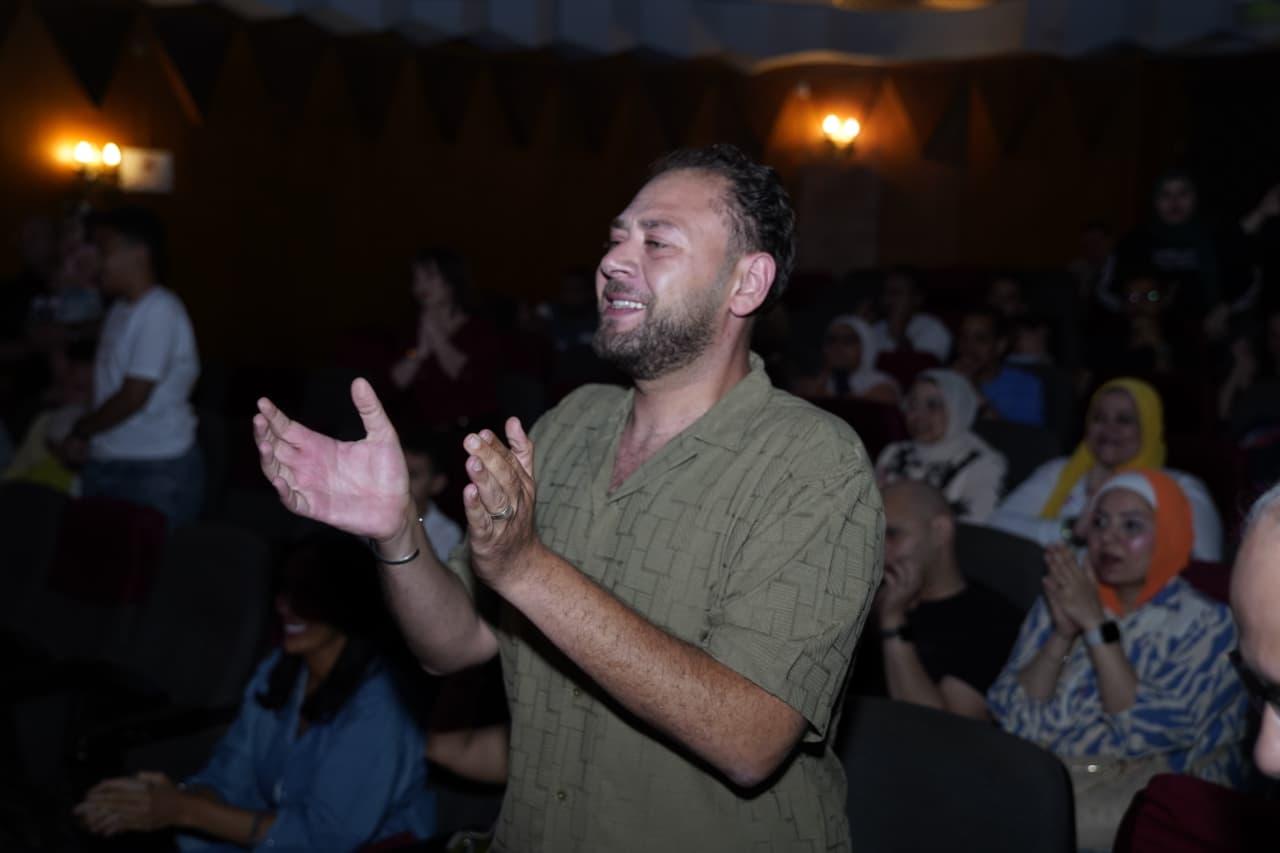 التياترو