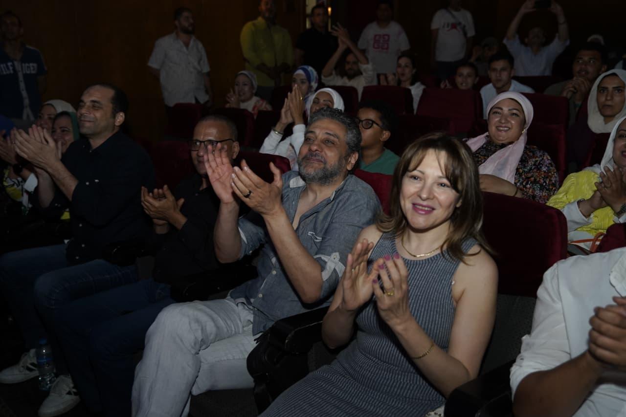 التياترو